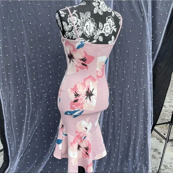 Spring time dress - Picture 4 of 5